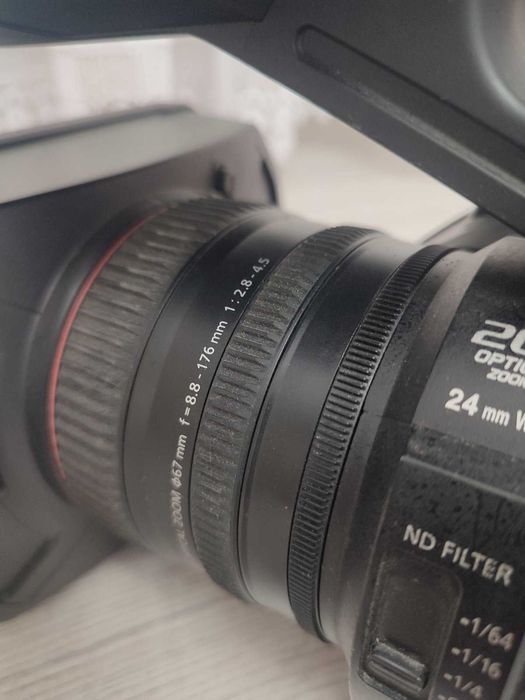 Професійна відеокамера Panasonic HC-X1  4K / 24p, UHD 4K / 60p.