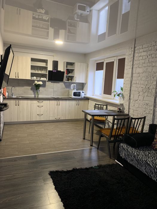 Сдам квартиру посуточно ., Пр. Богдана Хмельницкого 16 больница