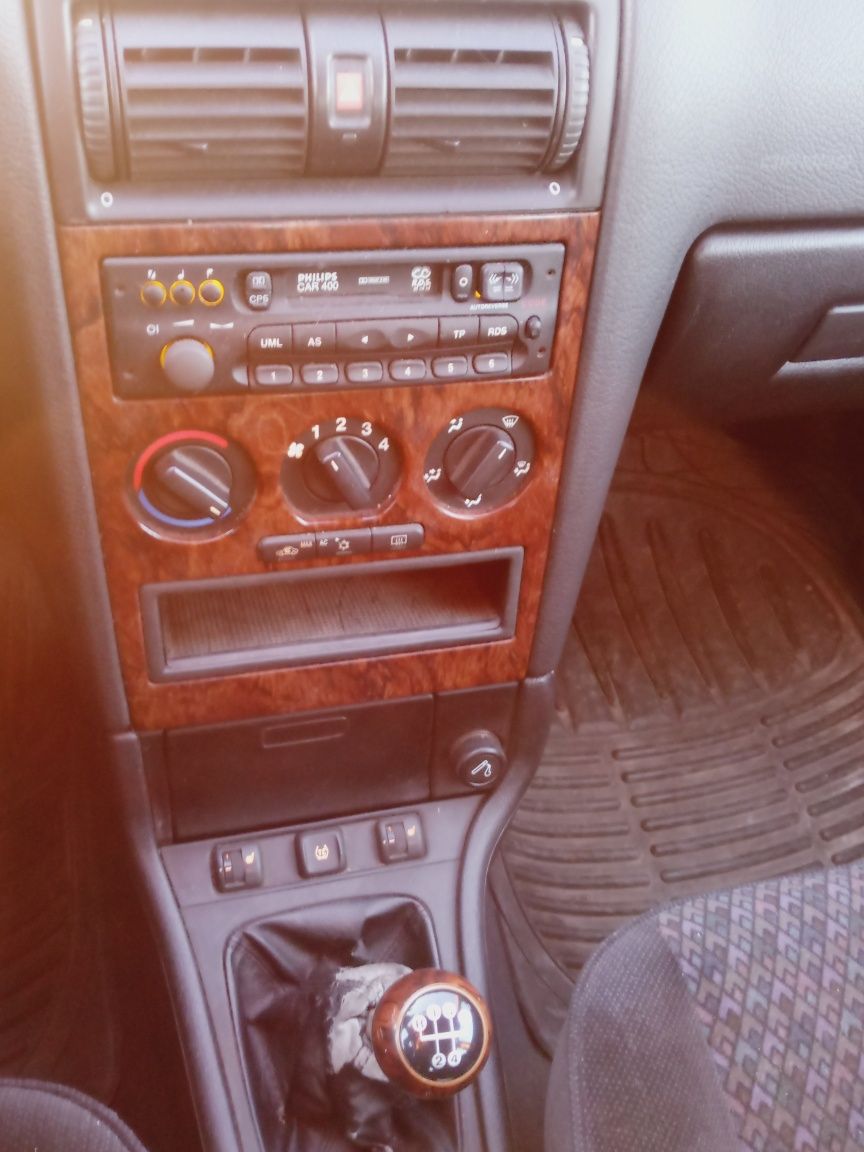 Astra 2,0 16v 136 km. fuul Wyposażenie