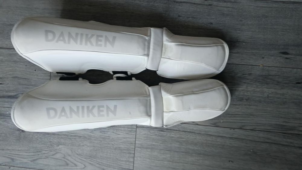 Ochraniacze do kickboxingu