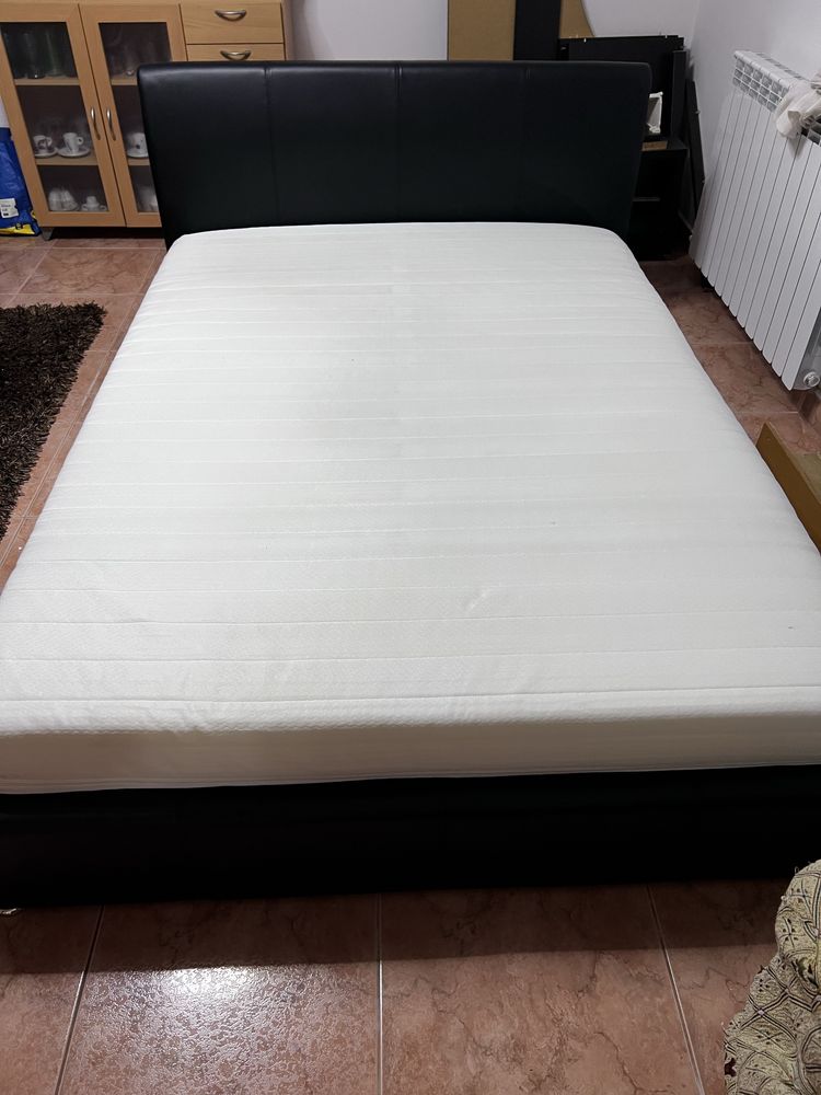 Cama com colchao