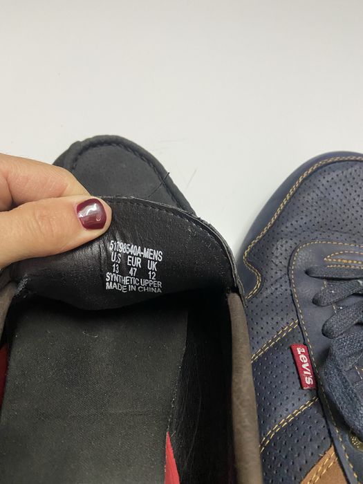 Tenis da levis e uns sapatos da levis tenis da puma