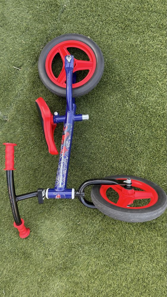 Bicicleta de equilibrio homem aranha
