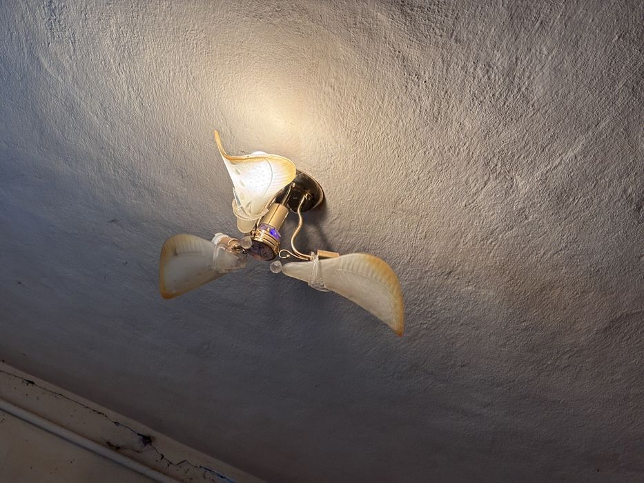 Люстри, бра, освітлення