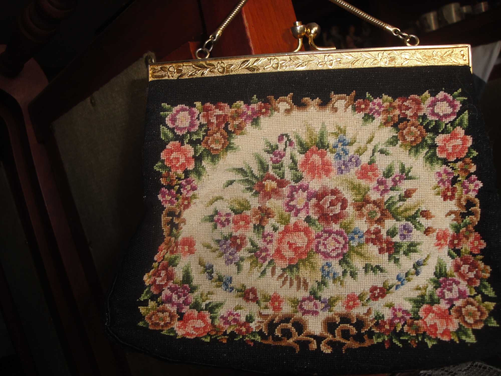 Piękna torebka gobelinowa wyszywana haftem ręcznym petit point