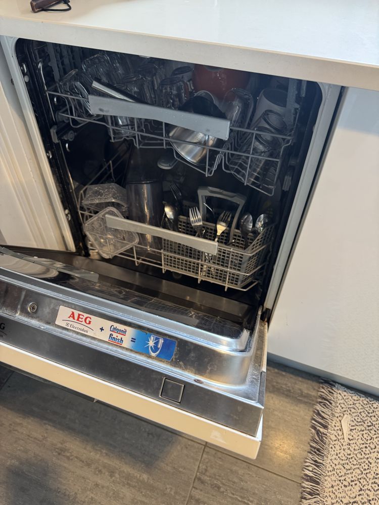 Máquina de Lavar Loiça AEG Electrolux – Encastre