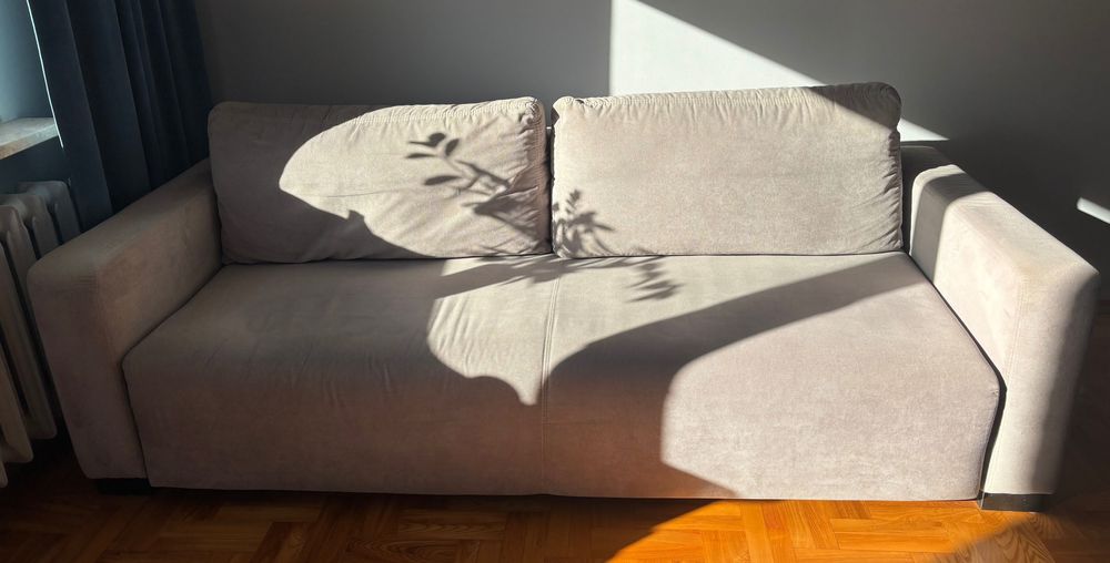 Sofa rozkładana z pojemnikiem