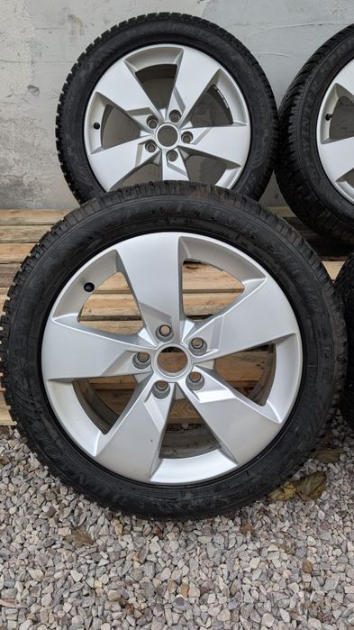 4x Koła Audi R17 5x112 ET47 otwór 57.1 Opony 225/50