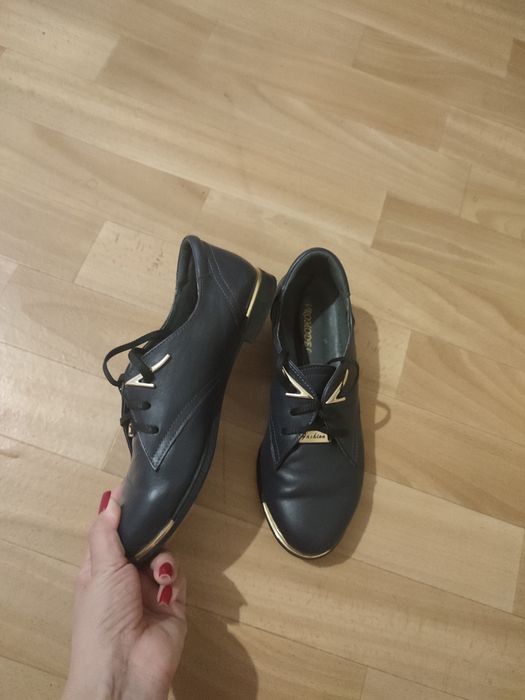 Продам туфли натуральная кожа женская весна -осень р 36