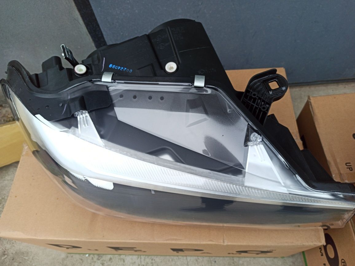 Фари BMW X3 F25 2014-17