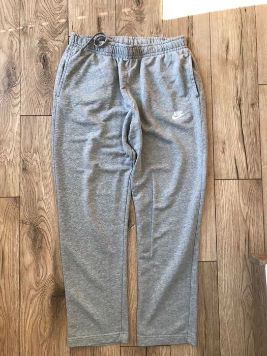 Spodnie dresowe Nike z szerokimi nogawkami rozm.  L ( nowa kolekcja)