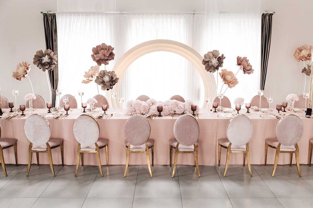 Krzesła Chiavari, wynajem krzeseł, krzesła plenerowe, glamour , boho