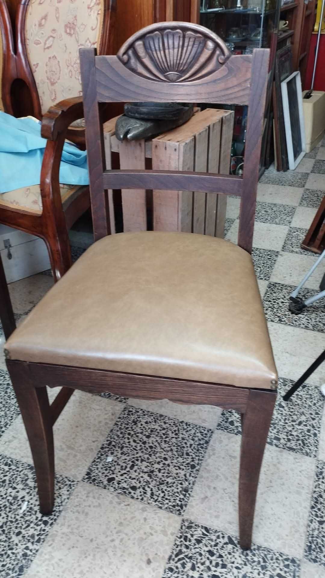 Cadeiras  antigas rústicas restauradas