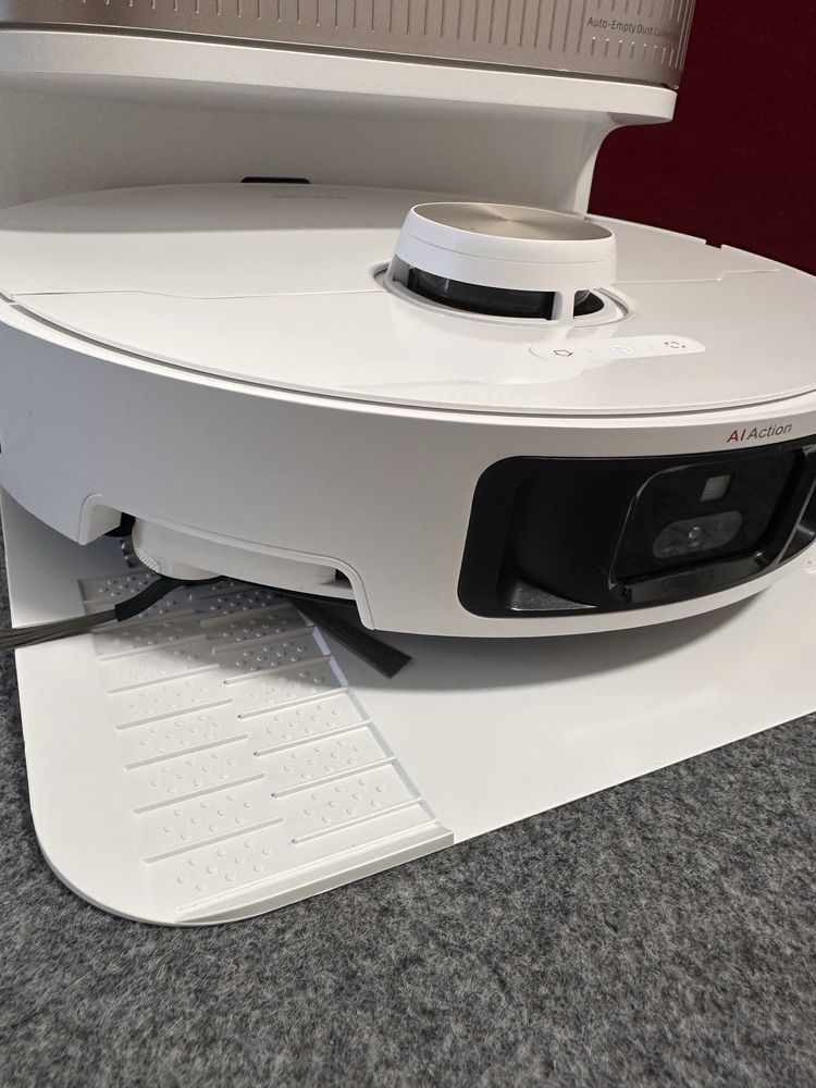 Robot sprzątający DREAME L40 ultra Nowy.