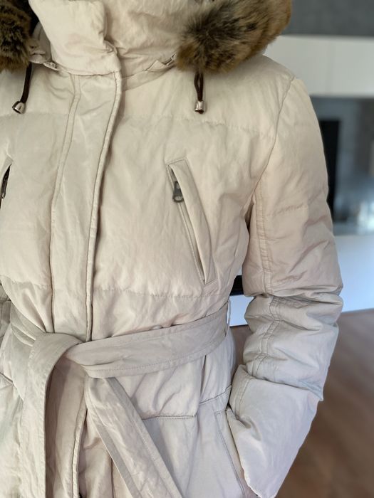Puchowa kurtka damska z odpinanym kapturem jak nowa