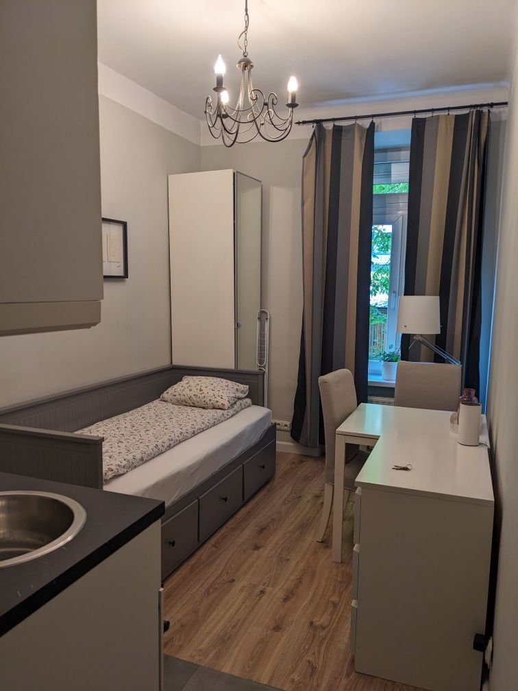 Lubelska Pl Inwalidow  mini kawalerka od1.08 dla 1os 2300 BEZ PROWIZJI