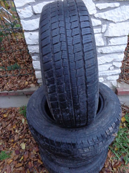2szt. 215.65.16 C  Hankook Winter RW06 215/65R16 C 106/104T