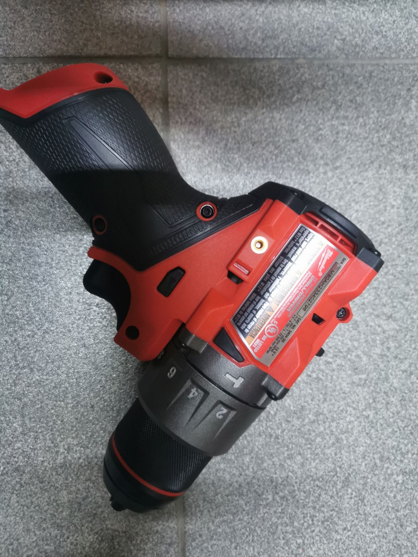 Шуруповерт Milwaukee 3404 m12 Дрелька