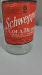 Antiga garrafa refrigerantes Schweppes (Cola Drink) grav. alto relevo