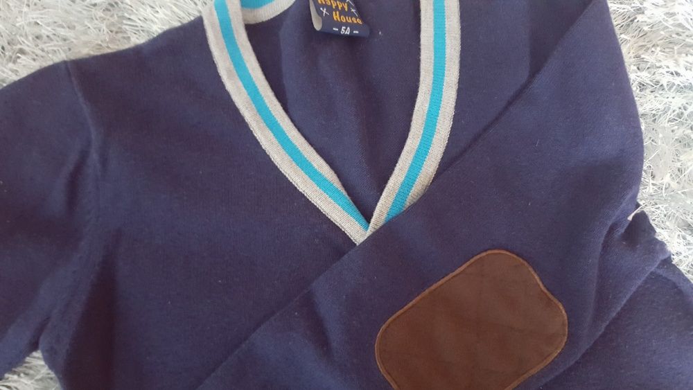 Marynarka sportowa, sweterek, dwie bluzy 116-122