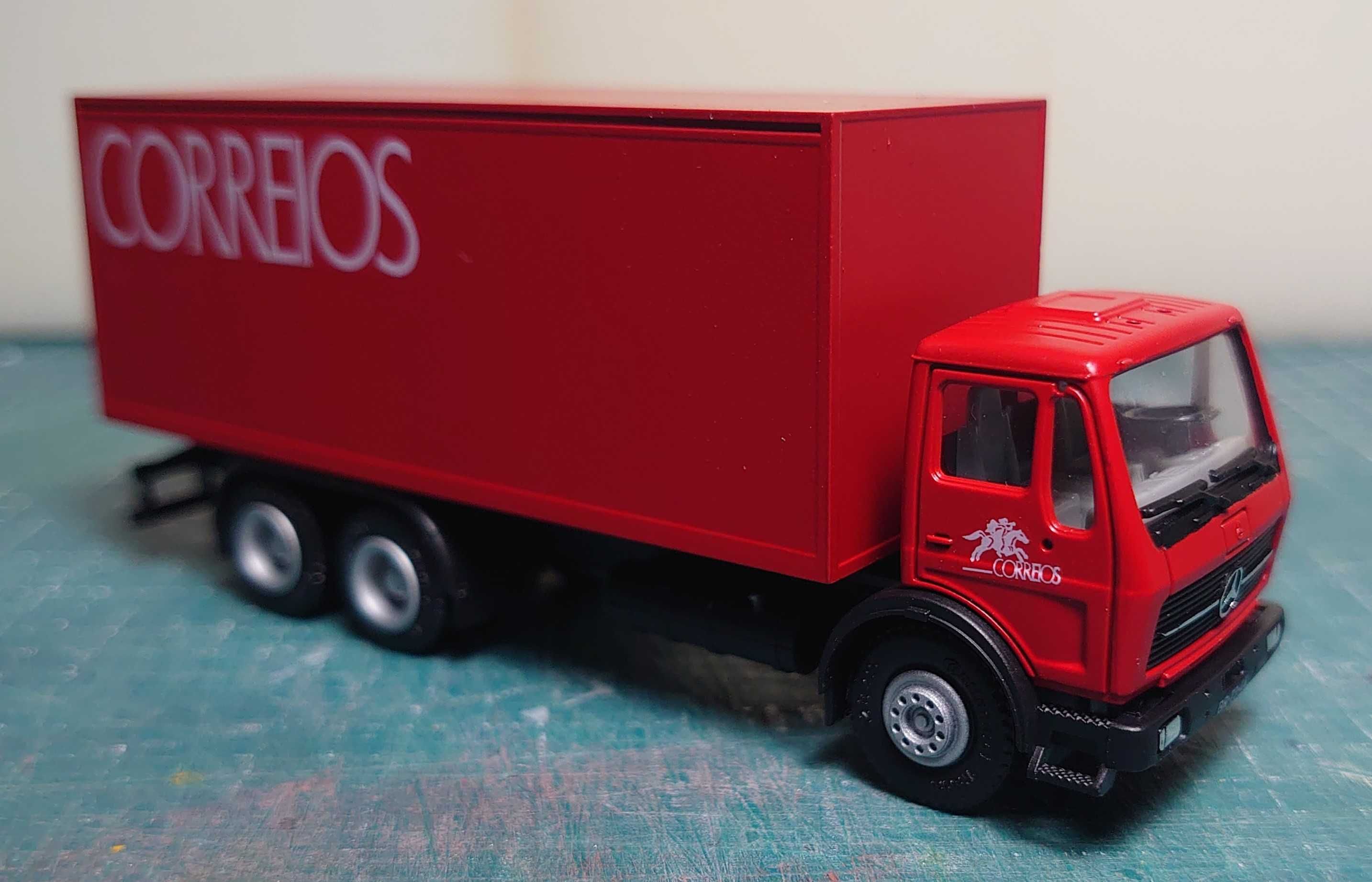 Camião Mercedes Correios de Portugal
