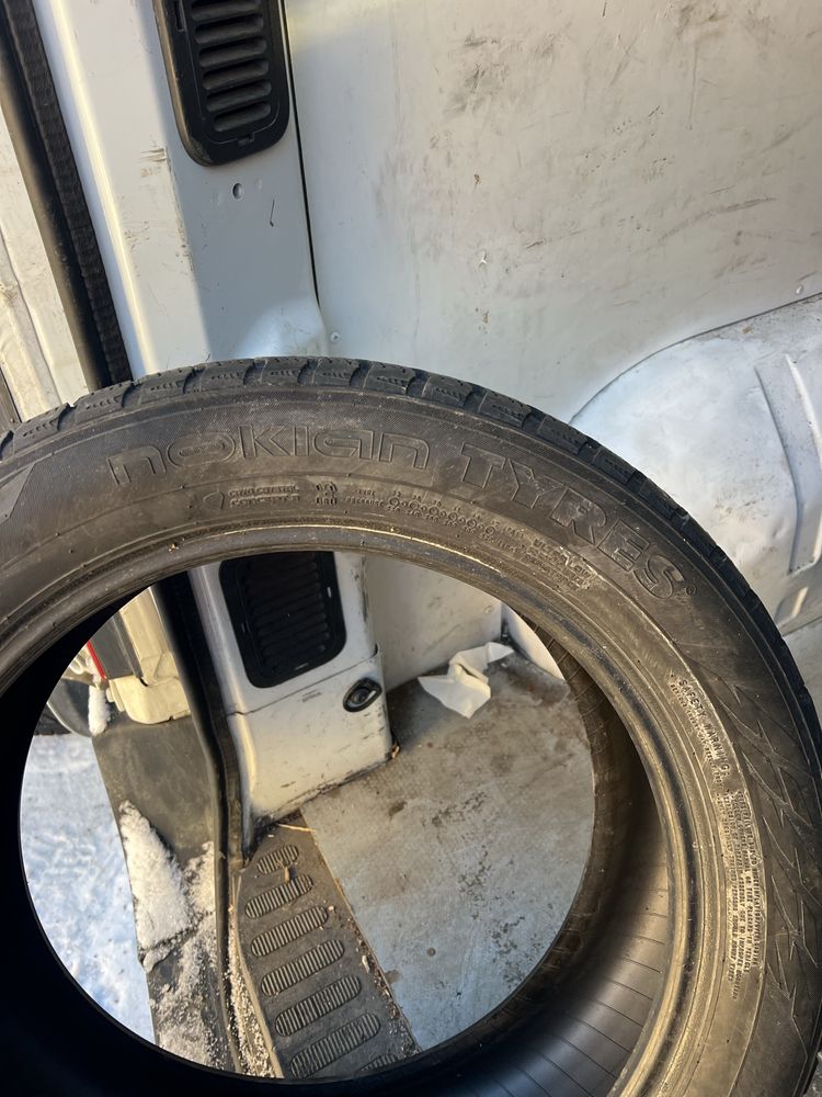 215/55/17 Nokian hakkapeliitta R3