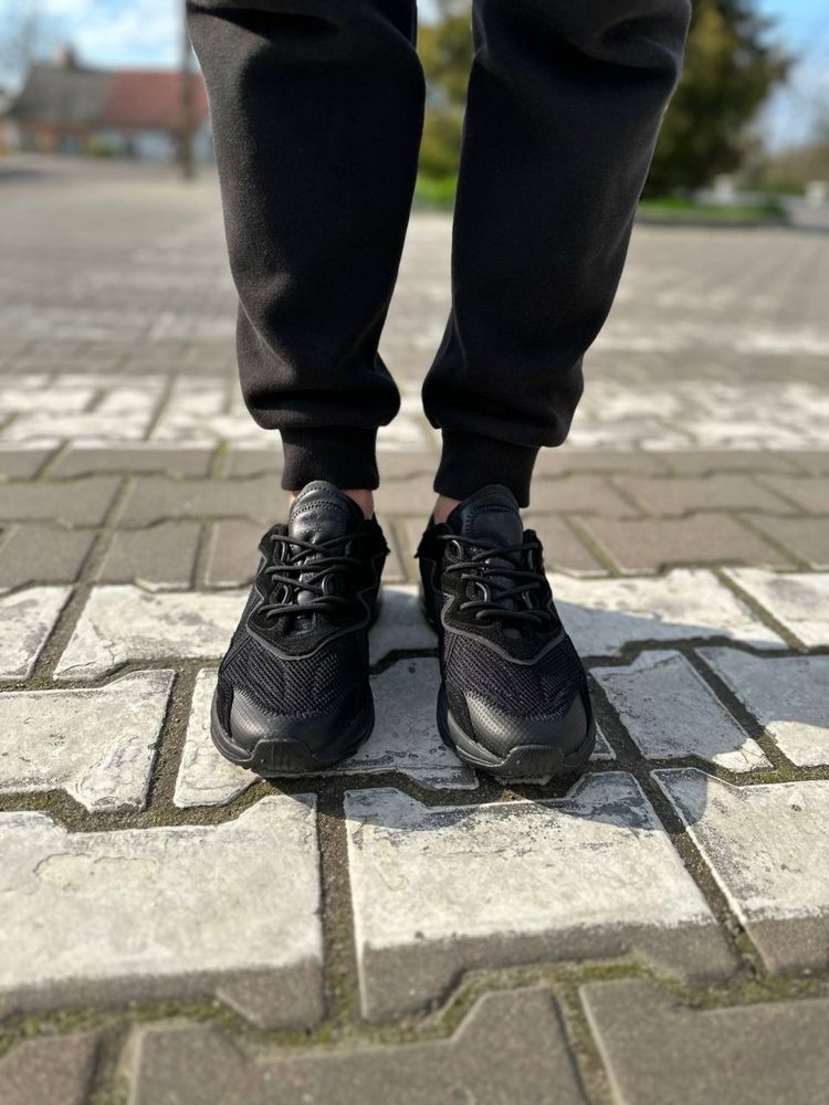 Кросівки Adidas Ozweego Black (44)