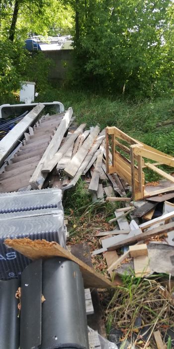 Pozostałości po budowie