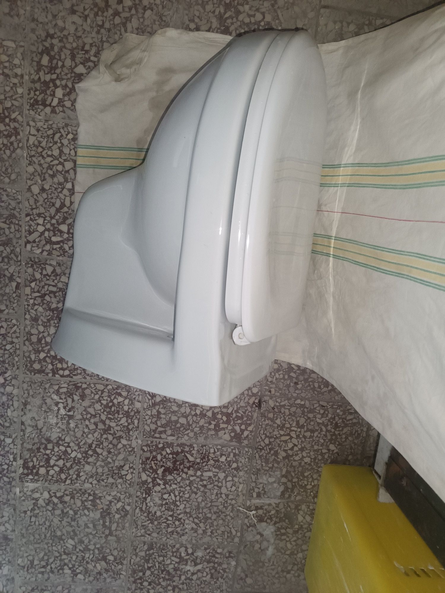 Miska WC podwieszana Cersanit