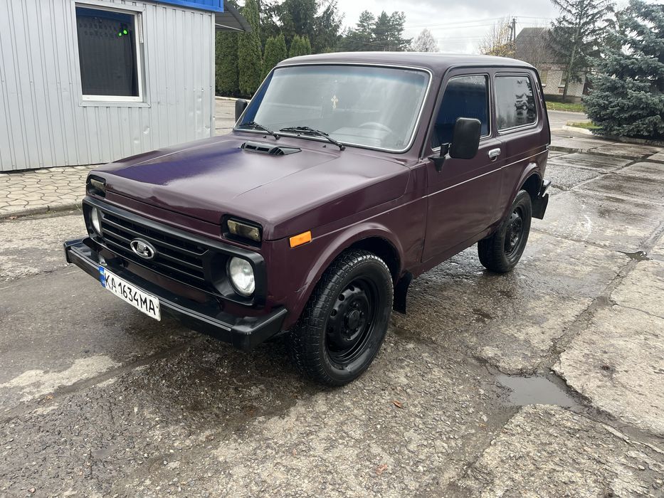 Продам ниву на полном боевом ходу