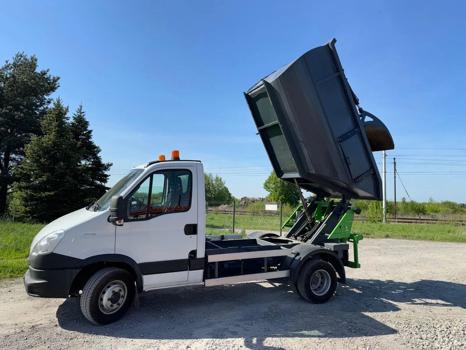 Iveco Dayli 70C15 Speclany Smieciarka Miejska Prasa  wywrotka  śmieciarka miejska 4x2 hydraulika kiper