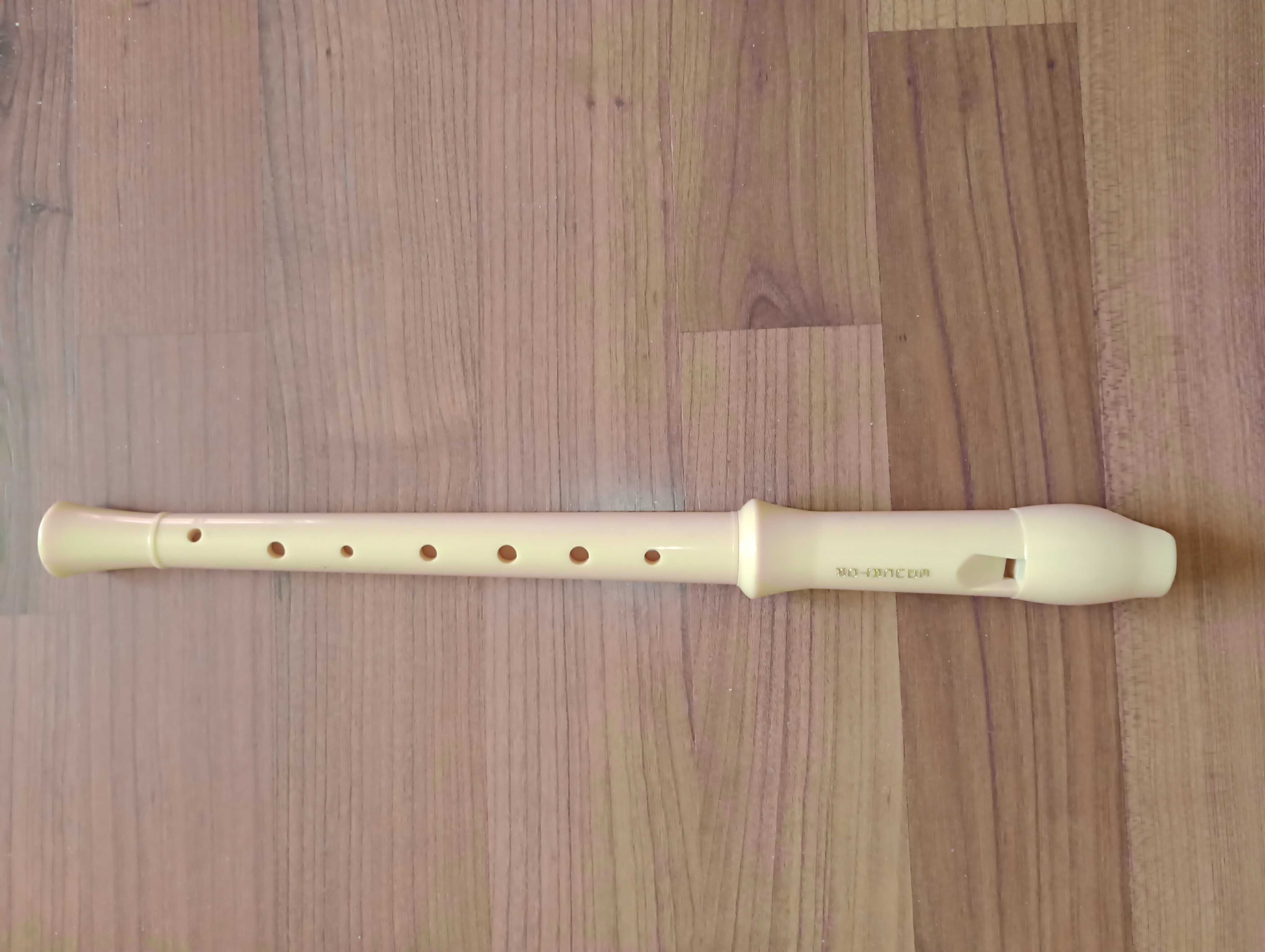 Flet prosty 33 cm kolor kość słoniowa 8 otworów PZPM MUZA