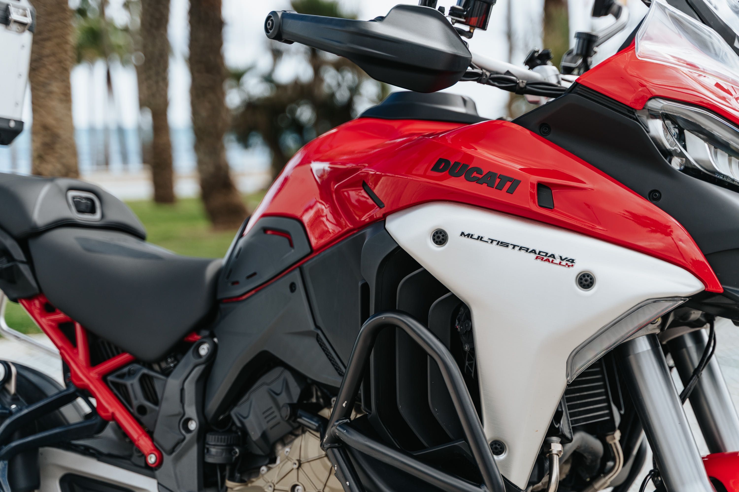 Ducati Multistrada V 4 Rally  - Wypożyczalnia Wyjątkowych Motocykli