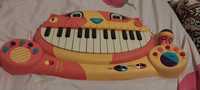 Музыкальная игрушка-пианино