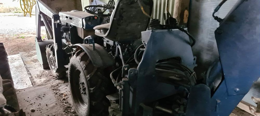 Trator KUBOTA B7001 4x4