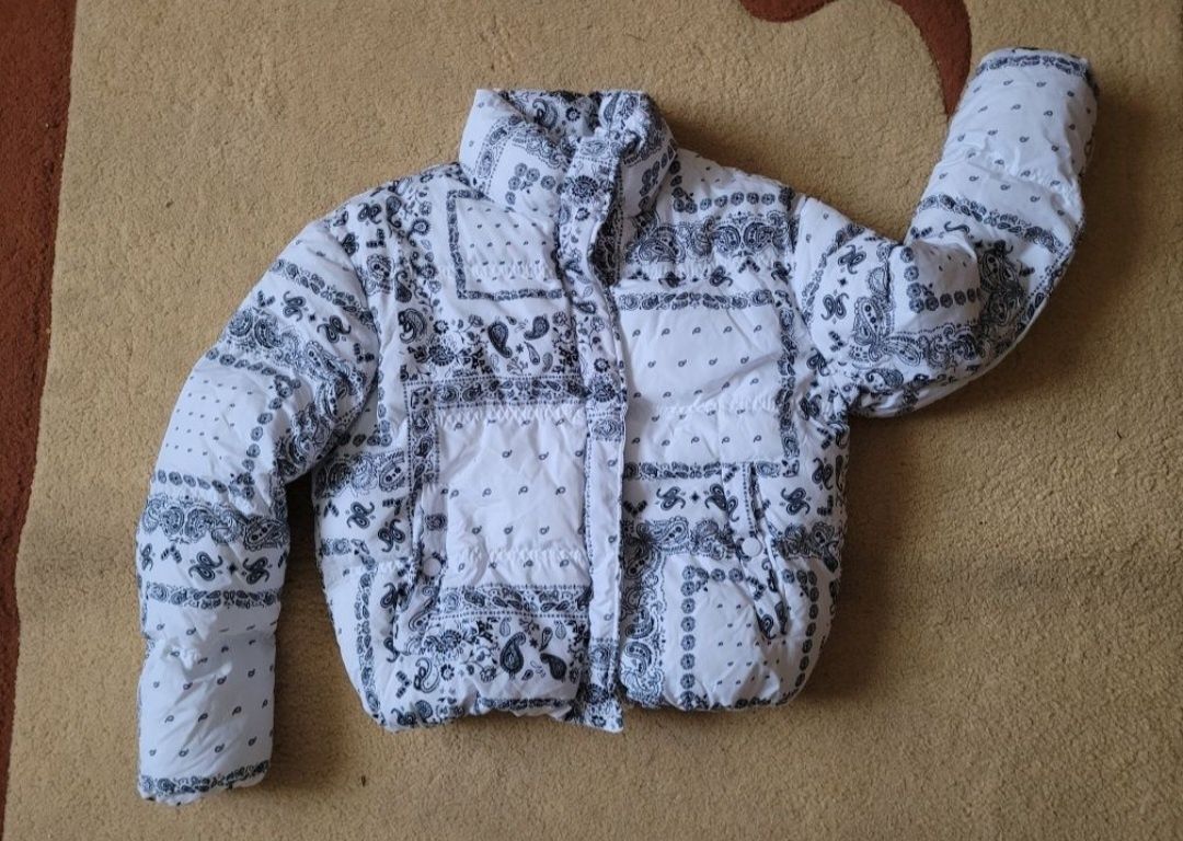 Куртка нова жіноча розмір М