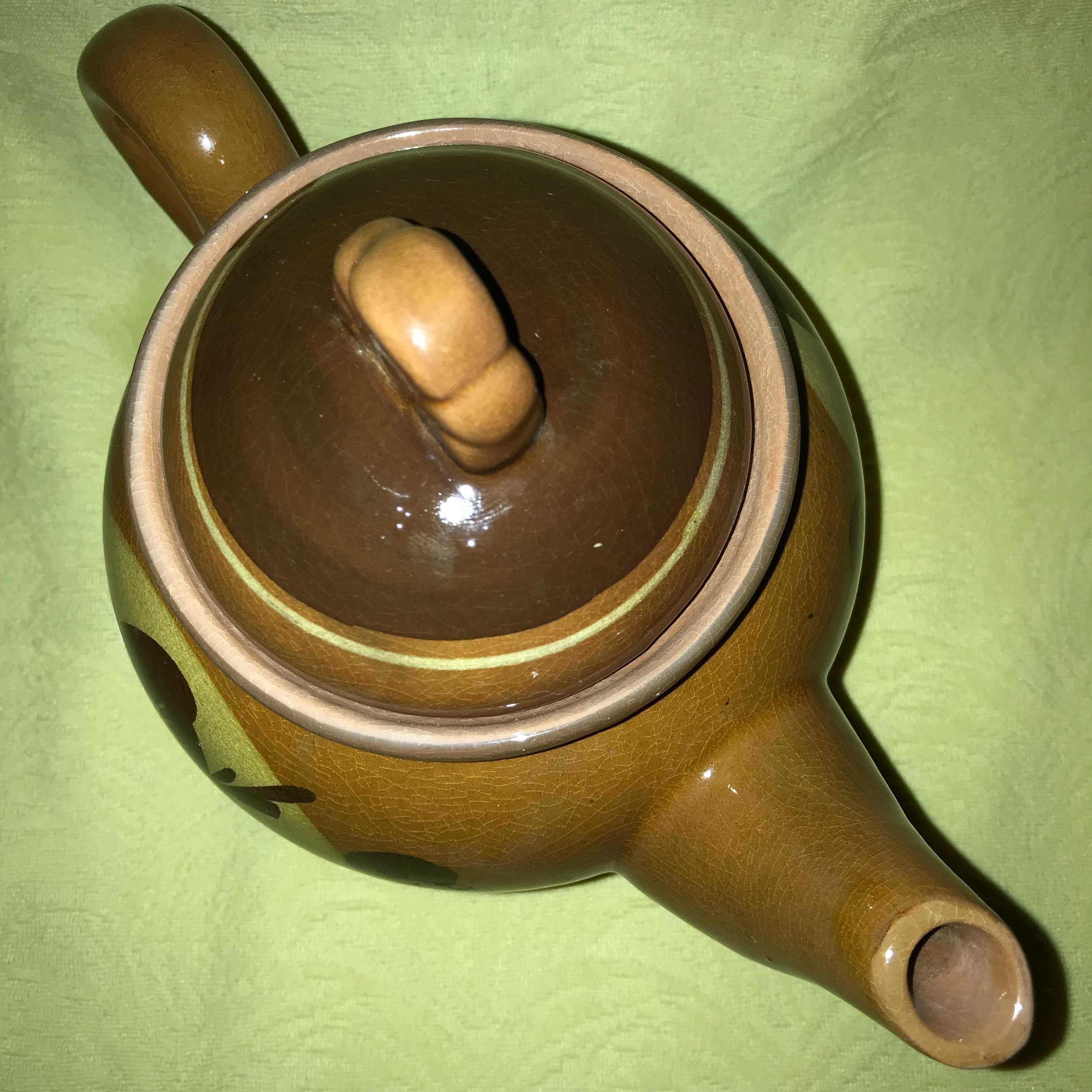 Чайник коричневый, керамический, декоративный
