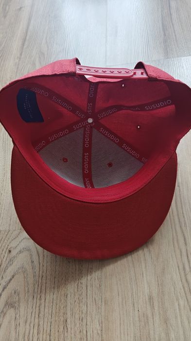 Czapka z daszkiem Snapback w kolorze czerwonym