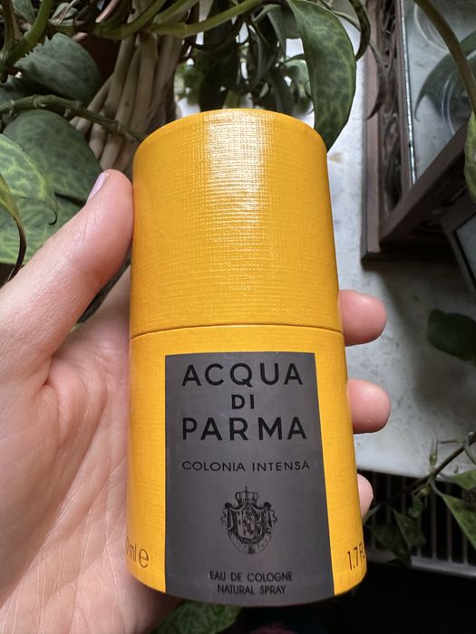 Acqua di Parma Colonia Intensa pudełczko po perfumach