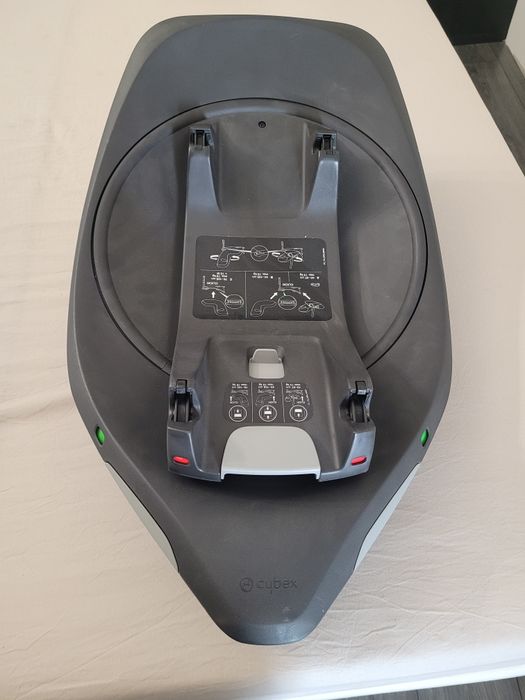 Cybex base G muito bom estado