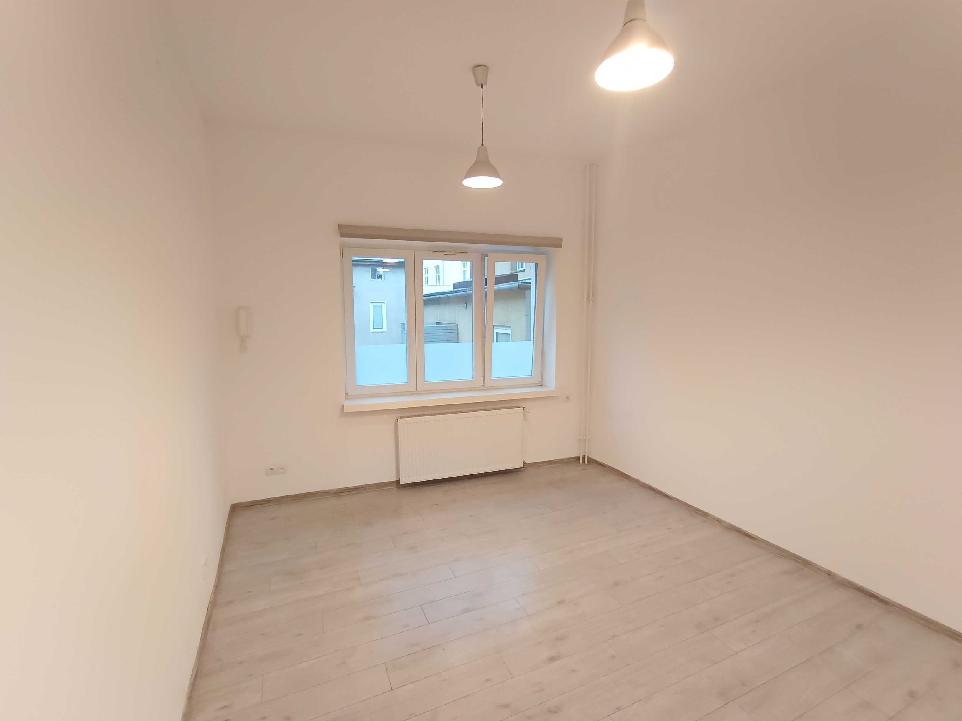 Lokal 16m2 + Parking ul. Długa/ul.Szlak Stare Miasto Nowy Kleparz