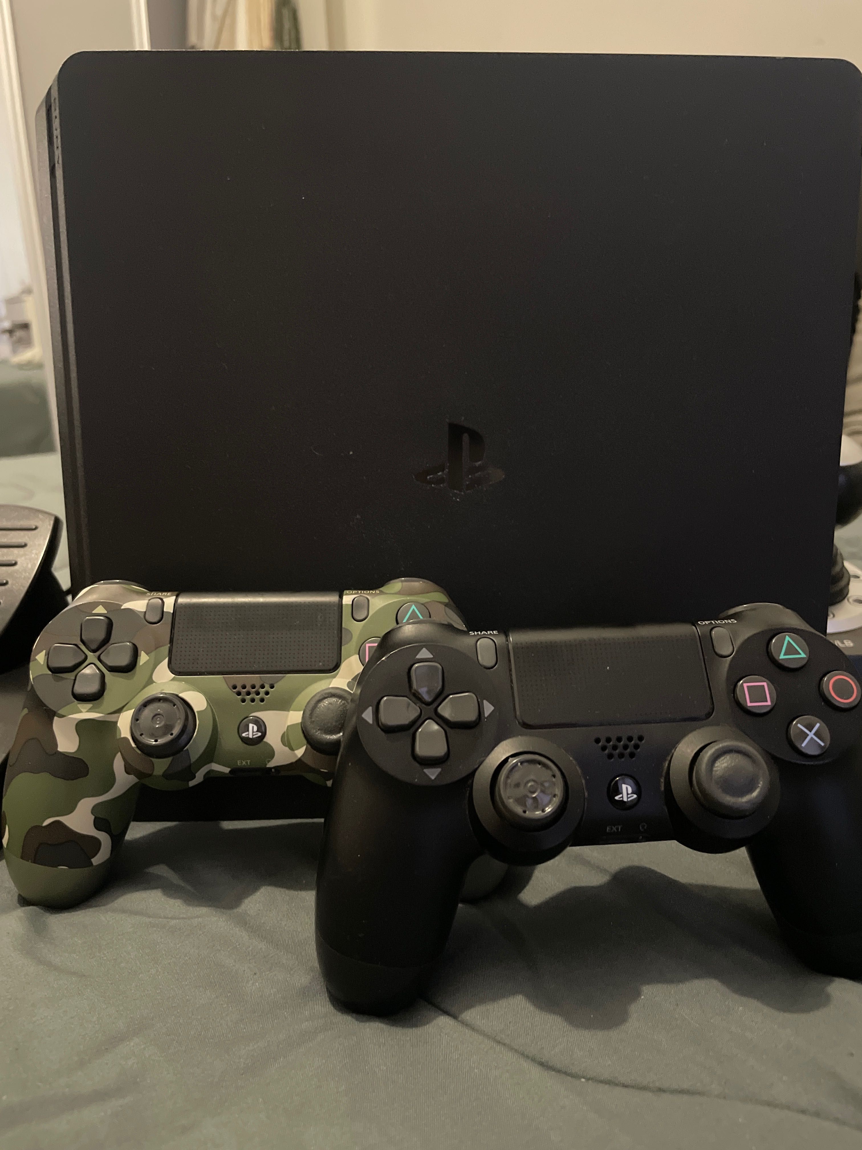 PlayStation 4 tb1