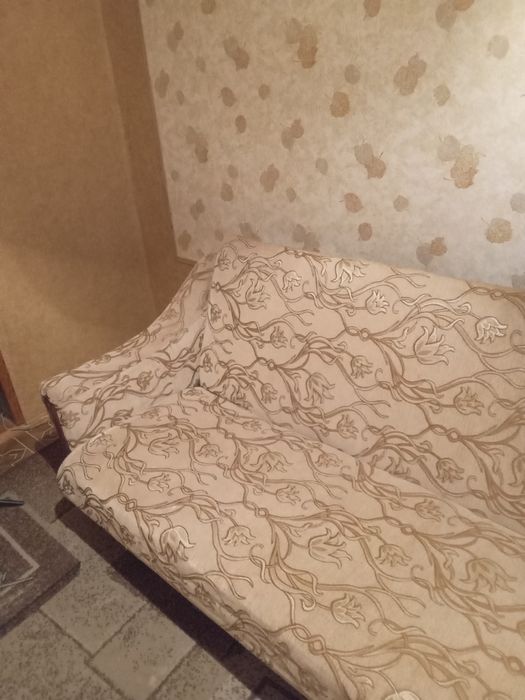 Продам диван книжку