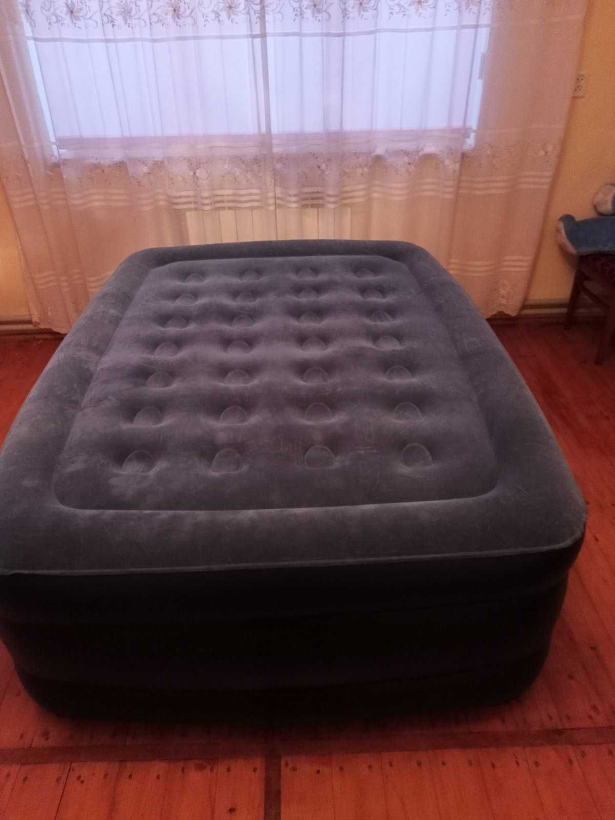 Надувний матрас ліжко двохспальний новий deluxe air bed