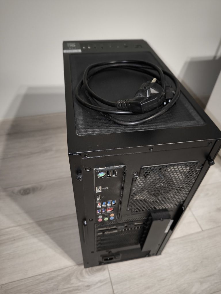 Sprzedam Komputer Game X G700 Core i7-11700K 32 GB RTX 3080 Ti 1 TB