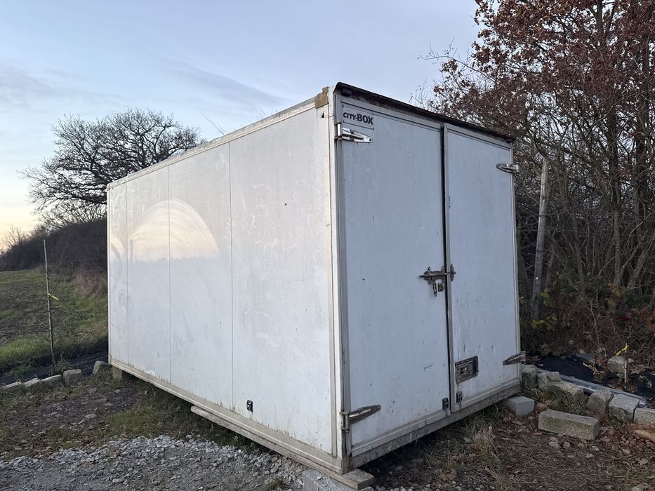 Kontener budowlany , garaż na budowę