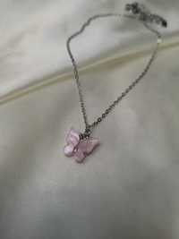 Naszyjnik z motylkiem różowym