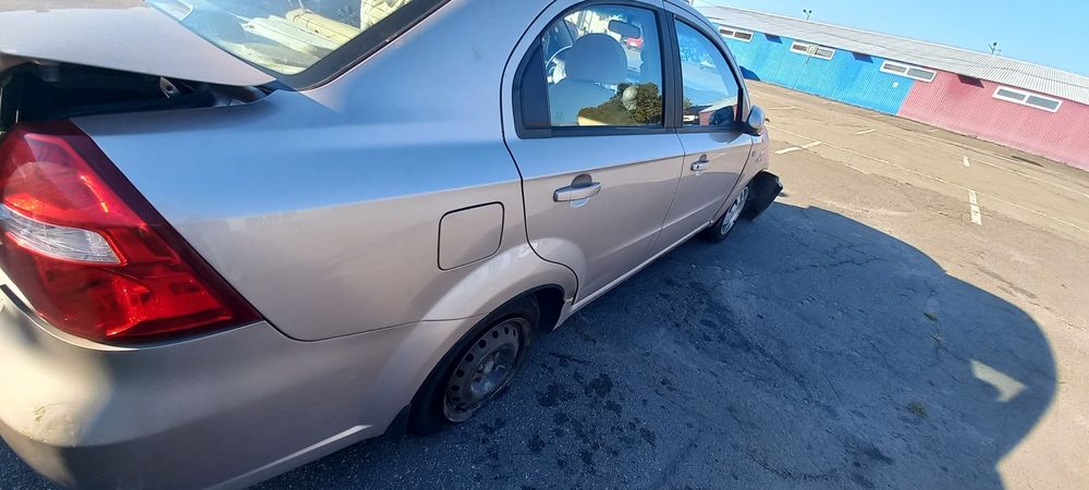 Двері до Шевроле авео т250