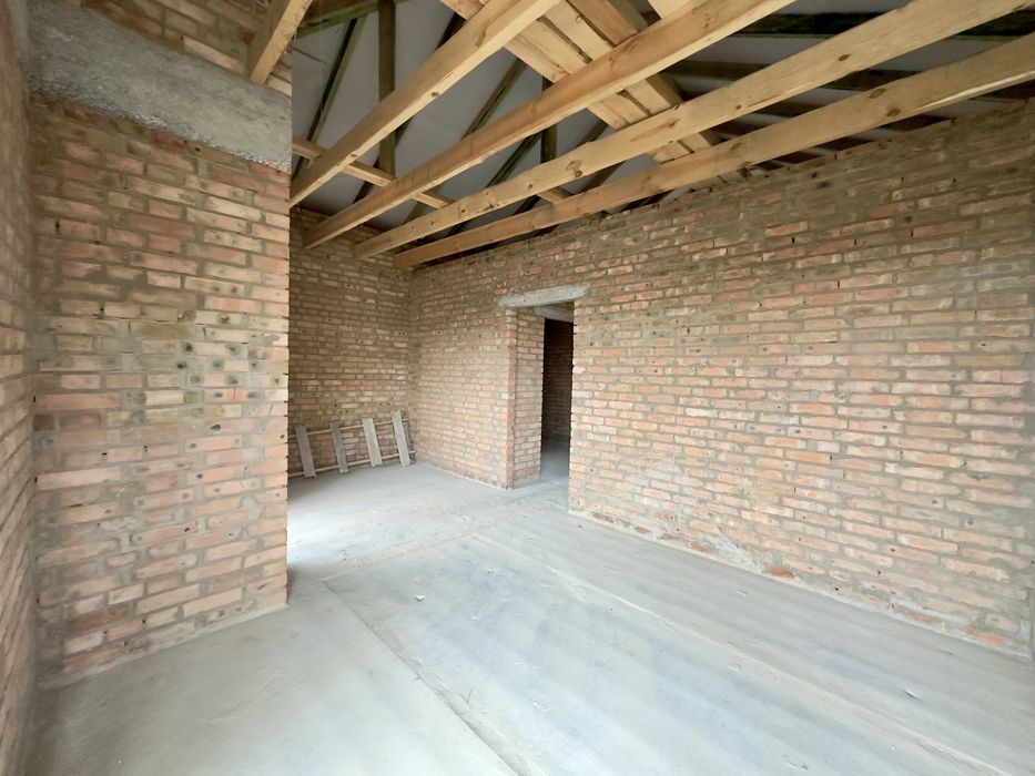 Будинок в Червоних горах