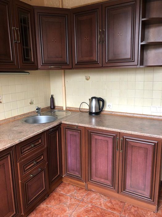 Сдам 1-комнатную полнометражную квартиру в районе ТЦ Украины